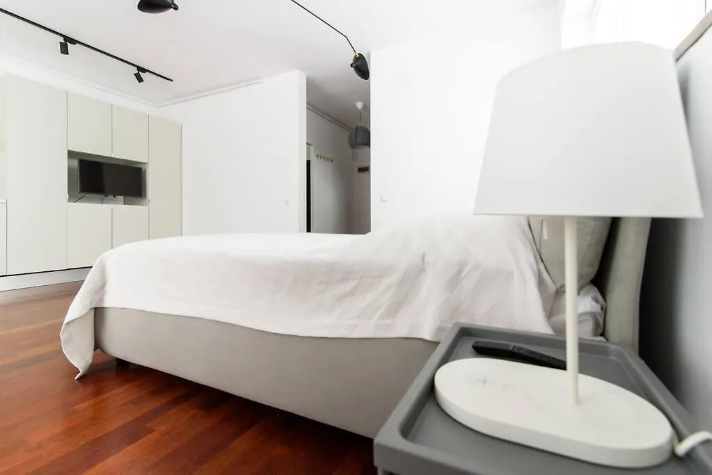 Bianco 16 - Central Studio Universitate - Old Town Бухарест 0*,  Румыния